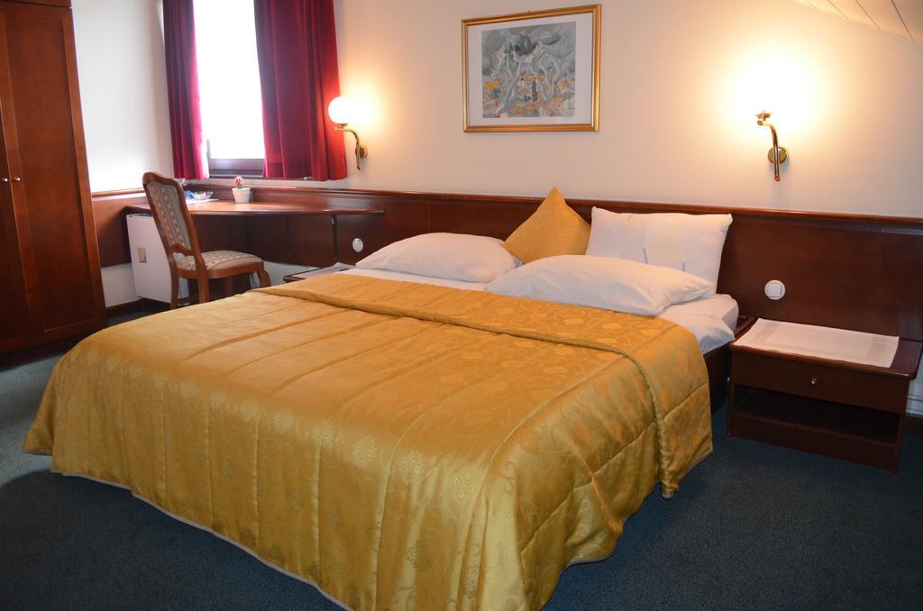 Guest House Gostisce Jutrisa Rogatec Exteriér fotografie